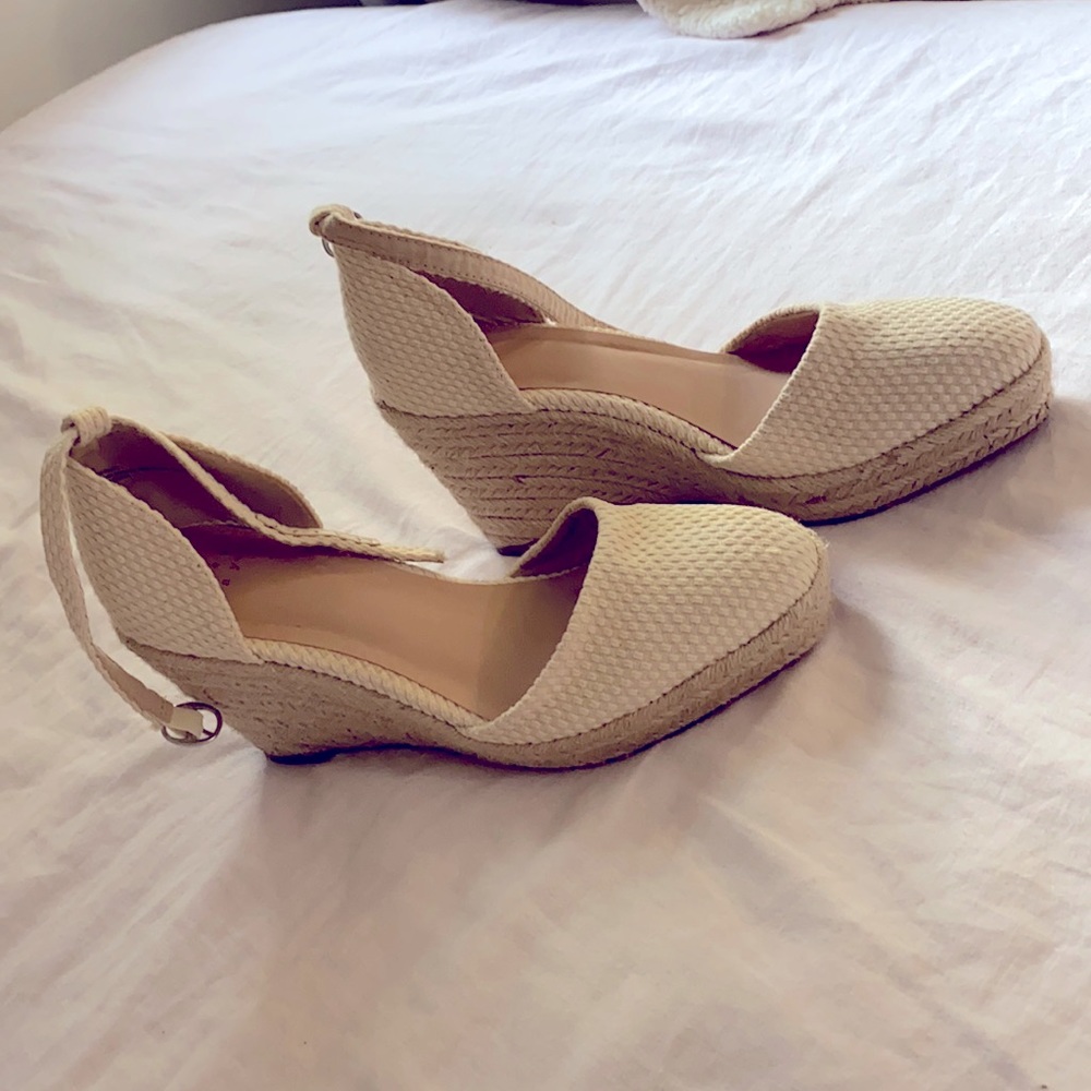 Espadrille wedge ankle buckle